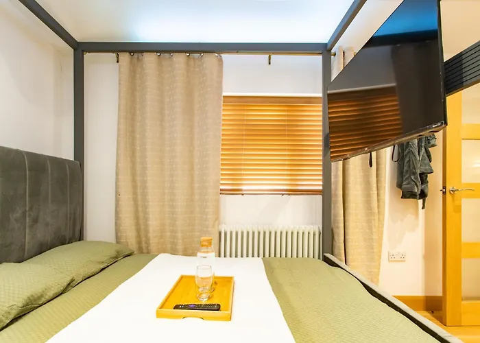 Modern 2Bed Pad W/ Hot Tub