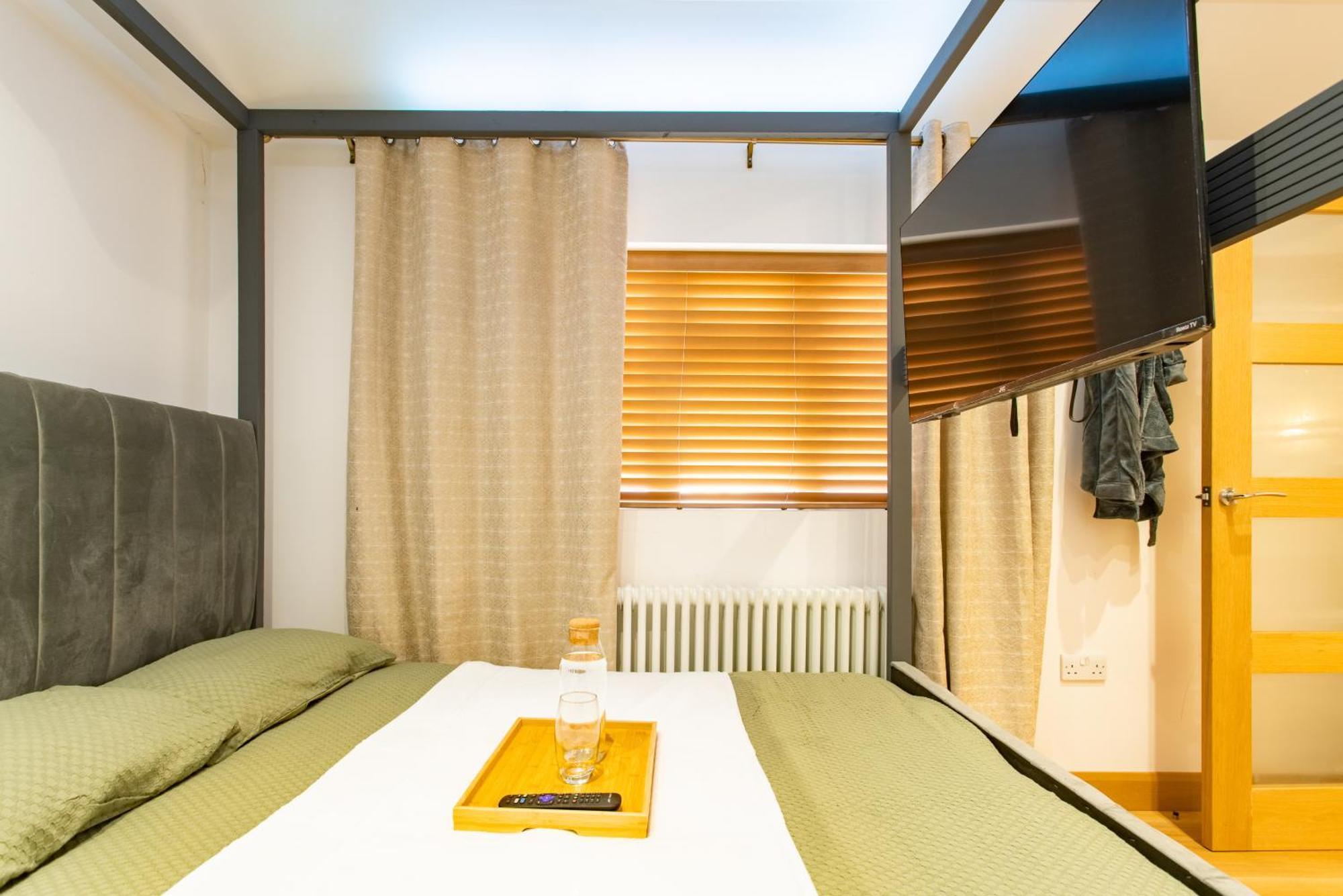 Modern 2bed Pad W/ Hot Tub