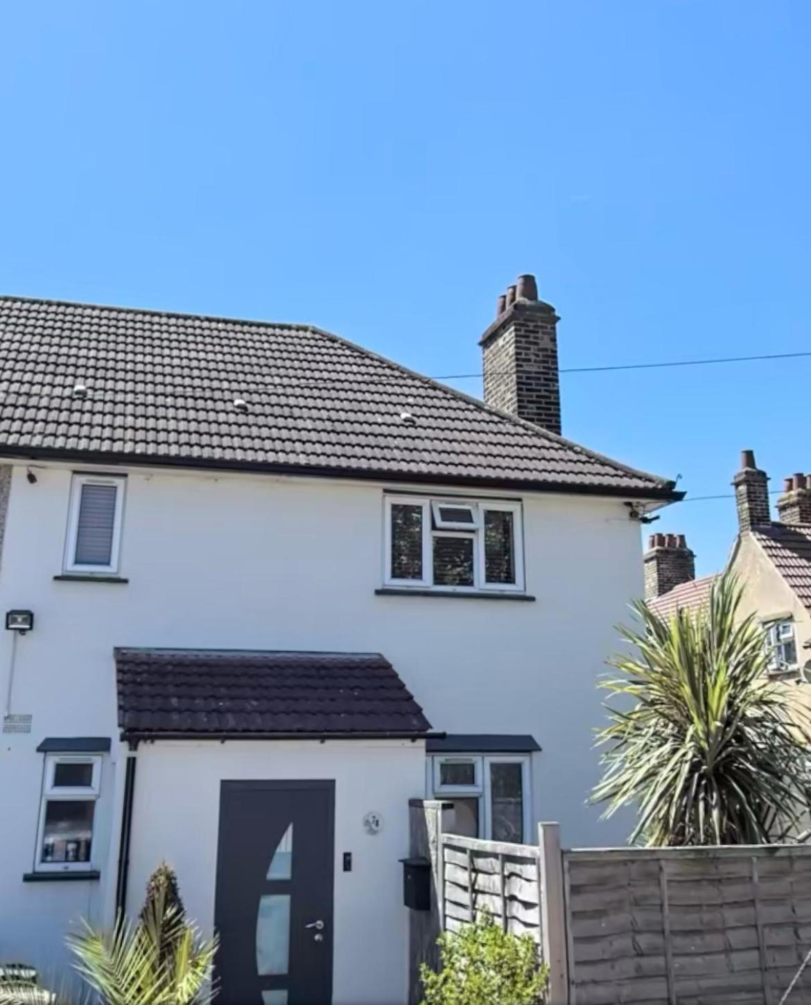 Modern 2bed Pad W/ Hot Tub Holiday home Barking (Greater London)
